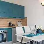 House * Blace