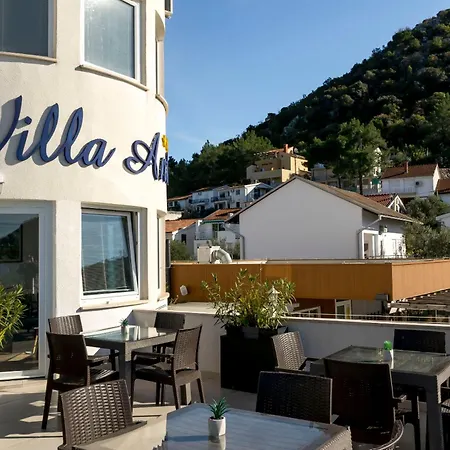 Apartment House Blace