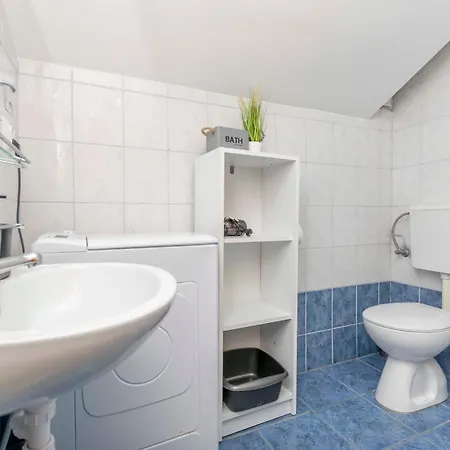 Apartment House Blace